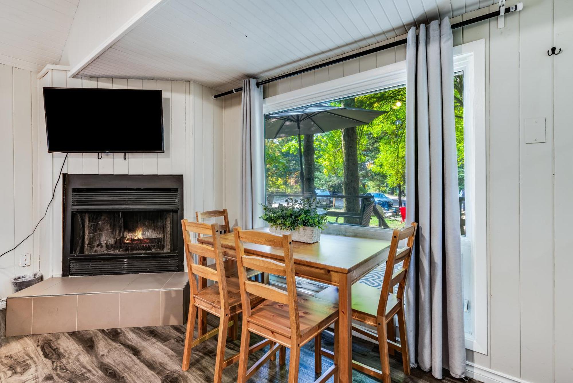 Muskoka Waterfront Retreat * Dwight